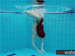 bouncy ass underwater Katrin