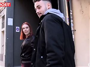Spanish superstar tempts random man into orgy on web cam