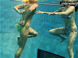 2 handsome amateurs showing their figures off under water